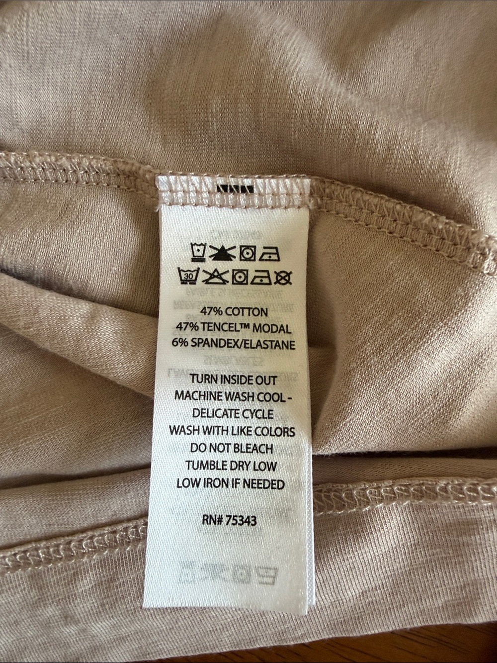 C&C California Dusty Mauve Pocket Tee - Picture 8 of 8